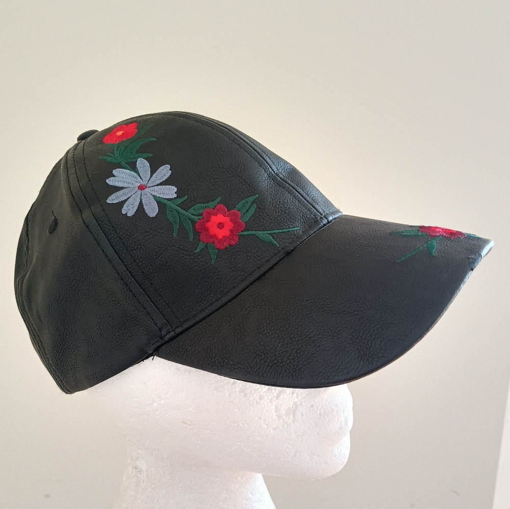 NWOT Vegan Leather Baseball Cap Floral Embroidery Hat OS Black - Picture 13 of 16